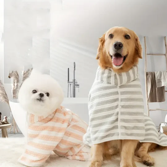 Ruff & Ready! Ultra-absorbent microfiber dog bathrobe